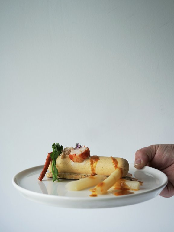 26T2 - Pâte croustillante aux algues, mousse de crabe & homard, asperge blanche, vinaigrette de crustacés-SV